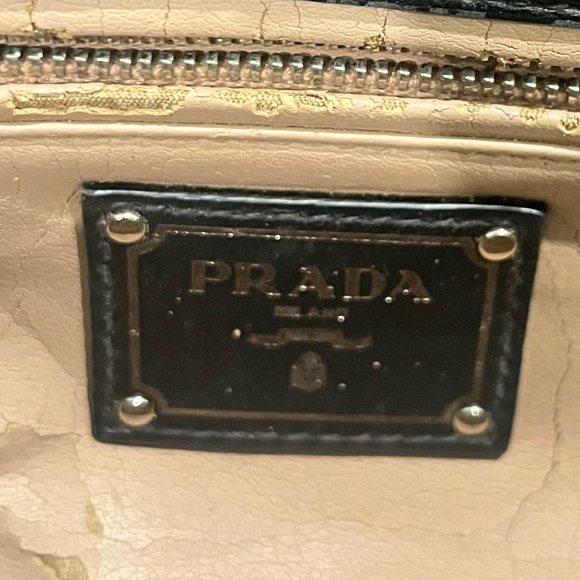 Authentic PRADA Gaufre leather Double Chain bag - Picture 7 of 16